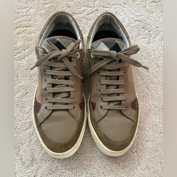 Burberry Sneakers - Picture 1 of 4